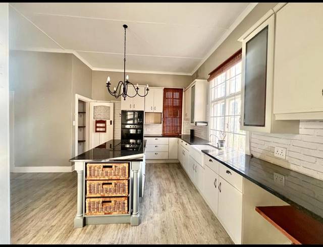 3 BEDROOM HOUSE FOR SALE IN WEMBLEY